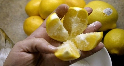 Полезни и уникални трикове с лимон, които всеки трябва да знае (СНИМКИ)