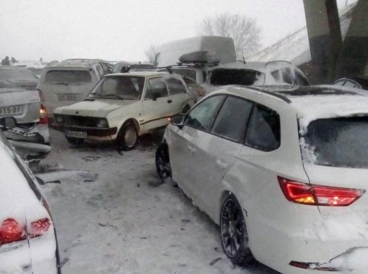 Петима българи са пострадали в зверската верижна катастрофа край Ниш 