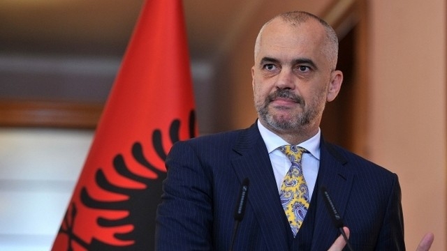 Според Еди Рама албанците в Македония не преговарят за места в правителството