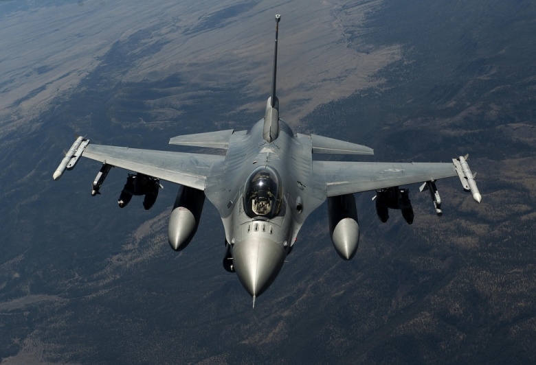 Напрежение в небето над Сирия: Американски военни пилоти обвиняват руските си колеги в опасно сближаване
