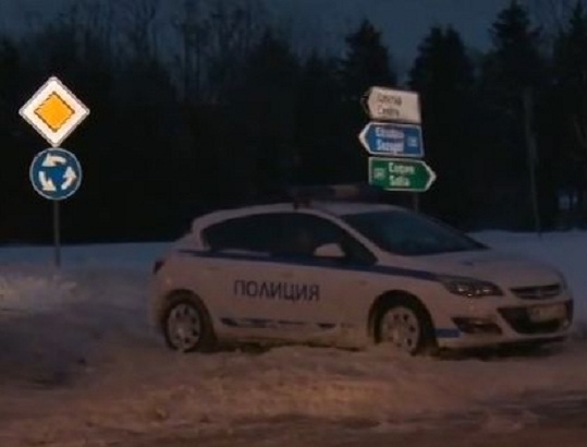 Край Бургас е бедствие, затворени са всички пътища, има закъсали снегорини