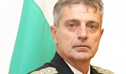 Правителството предложи вицеадмирал Емил Ефтимов за временен шеф на отбраната 