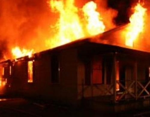 Голяма трагедия след взрив и огромен пожар във врачанско село