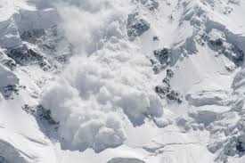 В планините обявиха четвърта степен за опасност от лавини