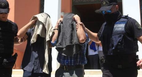 Атина забрани екстрадирането на 8-те турски военни в Анкара