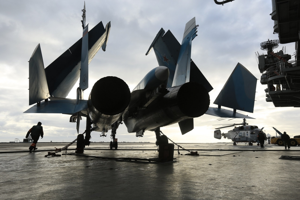 От борда на „Адмирал Кузнецов” палубната авиация извършила 154 бойни полета над Сирия