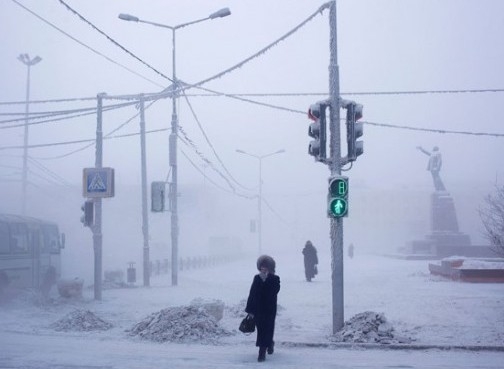 Това е най-студеното населено място на земята! Ето как живеят хората там, където температурата достига -71,2 градуса (СНИМКИ)