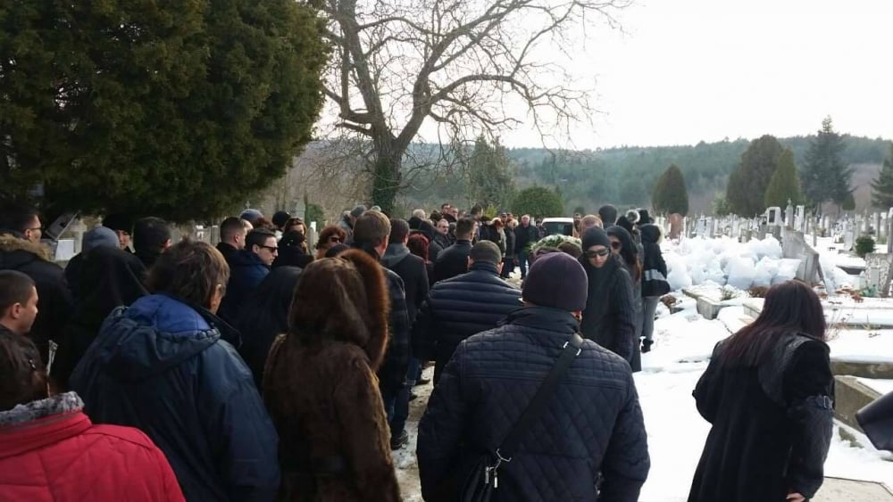 Трупът на мъжа на Мейзер се разлага пет месеца в моргата, а ето какво се случи с тленните му останки тази неделя! Потресаващи подробности и СНИМКИ (18+) 