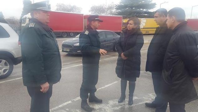 Министерски коли летят по Е-79: Бъчварова и комисар Кичиков са на Кулата