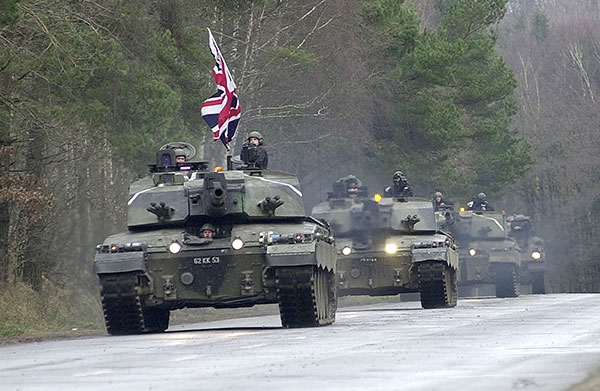 Британската армия изпитва изпращането на танкове през тунела под Ла Манша, ето защо