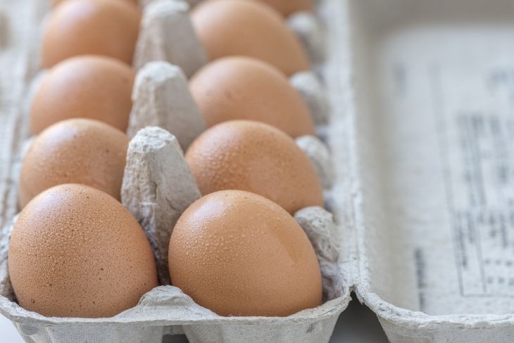 Столичанка си купи яйца от столичен супермаркет, направи си вечеря и кошмарът й започна 