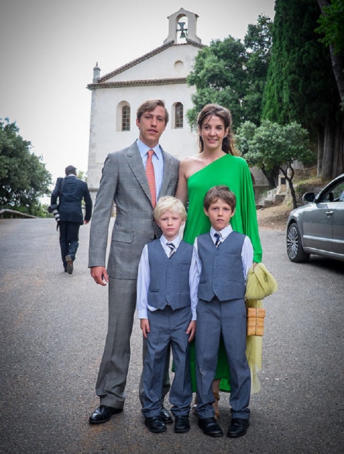 Херцогът на Люксембург напуска семейството си