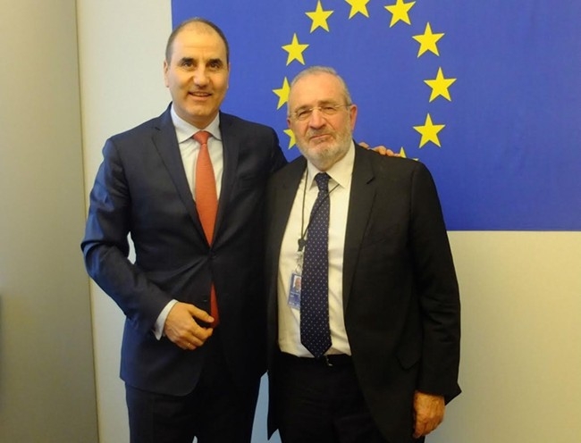 Испански евродепутат похвали българските служби по време на Борисов! (СНИМКИ)