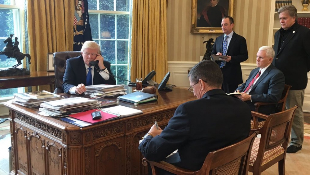 От последните минути! Започна историческият телефонен разговор между Тръмп и Путин