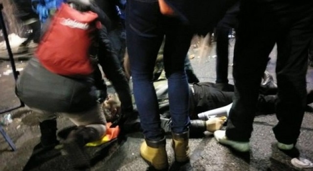 Напрежение в Румъния: Избухнаха сблъсъци между протестиращи и полиция (СНИМКИ/ВИДЕО)