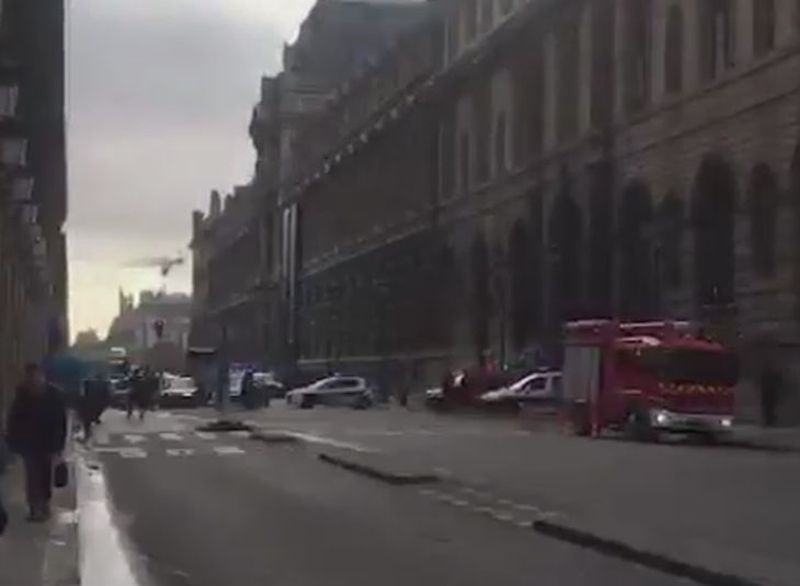 Арестуван е още един човек заради атаката в Лувъра