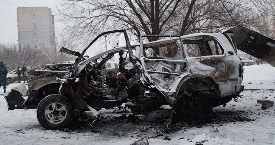 Извънредно от Луганск! Взривиха шефа на Народната милиция в колата му (СНИМКИ/ВИДЕО)