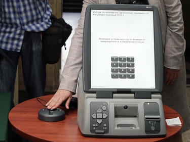 ЦИК поправи решението си за машинното гласуване