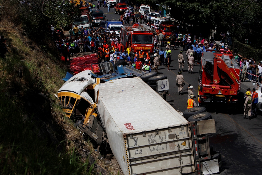 Касапница и голяма трагедия на пътя в Хондурас! (СНИМКИ)
