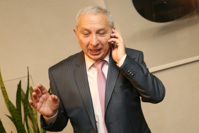 Зрее скандал в кабинета "Герджиков"! Земеделският министър дава яко рамо на БСП! 