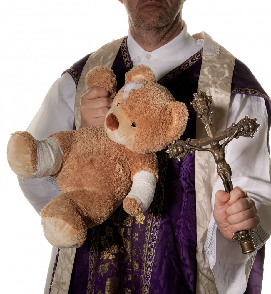 Официално и потресаващо: 7% от католическите свещеници са педофили