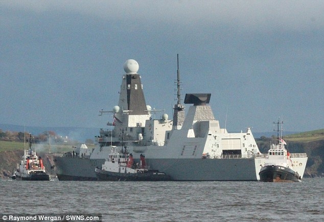 Британският надводен военен флот го очаква „неопределено бъдеще”