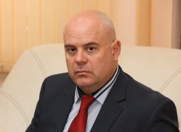 Иван Гешев: Зад Иванчева стоят интереси на отломки от СДС 