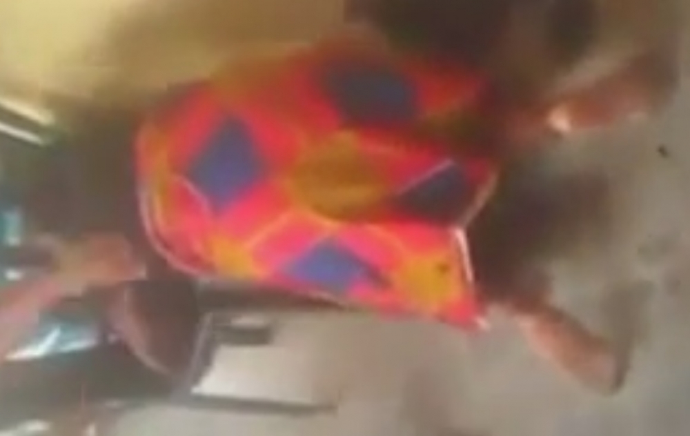 Тотален шок! Има ли пришествие на Дявола? Жена роди коза на улица в Нигерия (СНИМКИ/ВИДЕО 18+)   