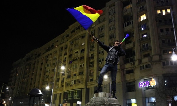 Протестите в Румъния не спират: Хиляди пак на улицата!