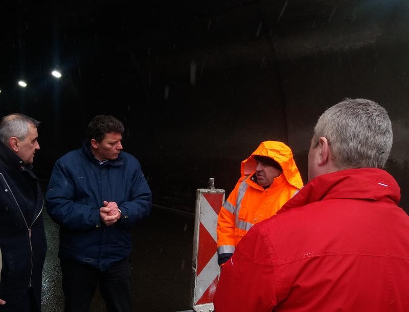 Строителният министър провери какво се случва в тунел „Ечемишка“  (СНИМКИ)