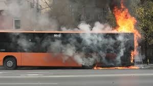 Автобус пламна в движение в Пловдив