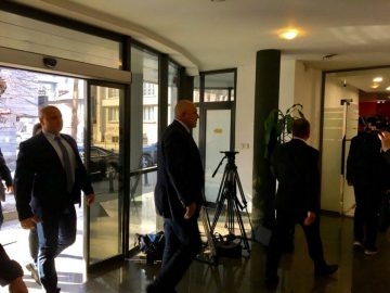 Борисов пристигна за срещата с бизнеса (СНИМКИ)