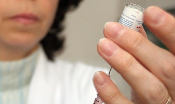 Край на драмите с ваксините поне до средата на годината