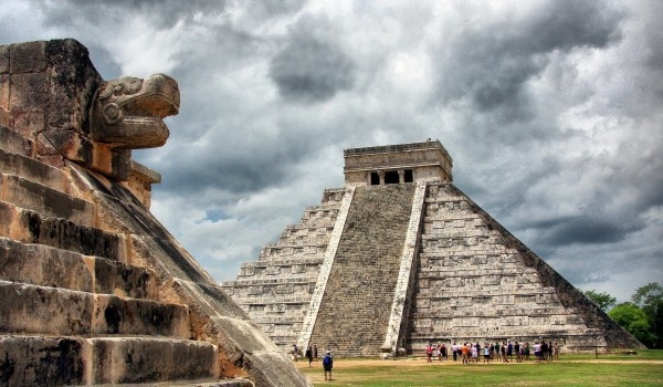 Учени оправдаха унищожаването на 25 милиона ацтеки от европейците, било неволно