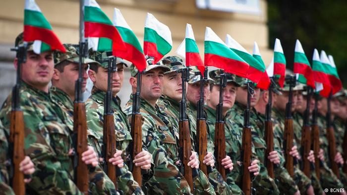 Преди 16 години Българската армия се сдобива с един от символите си