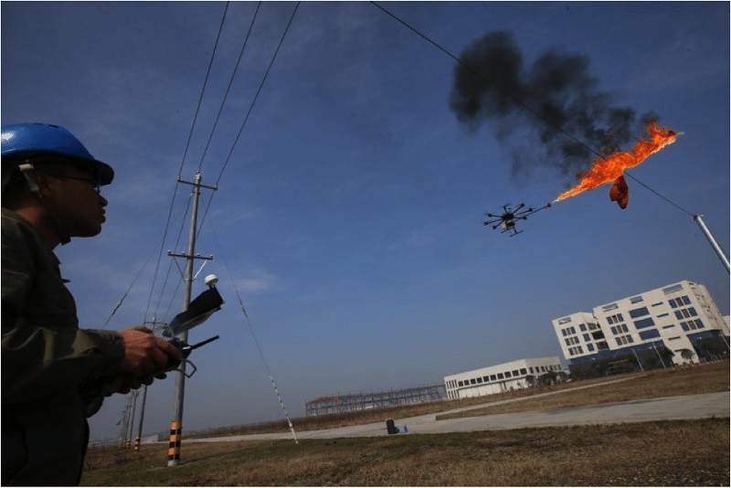 В Китай са маниаци! Вижте какво правят с дронове (СНИМКИ)