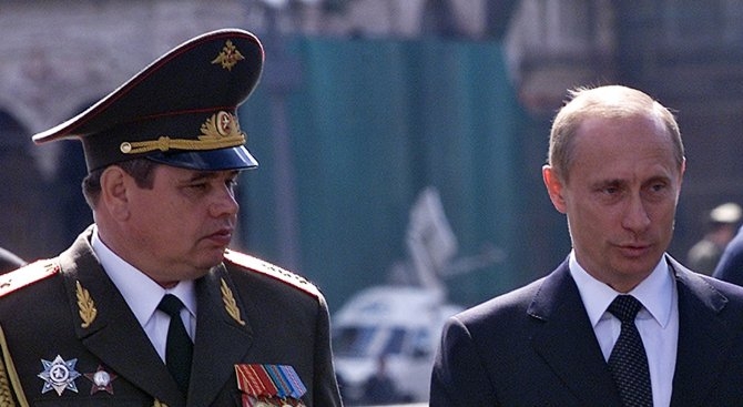 В Деня на защитника на отечеството: Путин положи венец на Паметника на Незнайния воин в Москва (ВИДЕО)