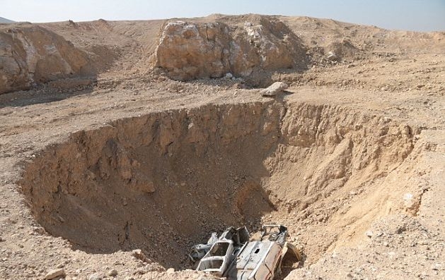 Откриха най-големият масов гроб на „Ислямска държава”, в него има хиляди тела (ВИДЕО)