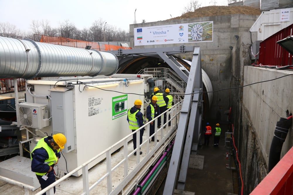 Фоторепортаж в БЛИЦ: Фандъкова стартира работата по третия лъч на метрото!