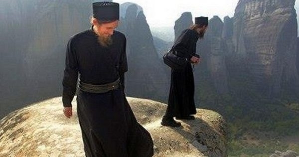 Атон – място, където хората не се разболяват от рак: тайните на дълголетните монаси от Света гора
