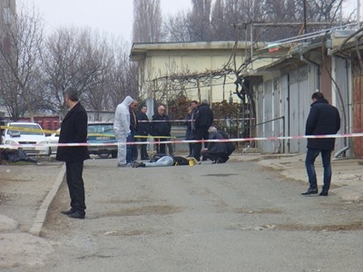 Появиха се нови потресаващи кадри от двойната смърт в Казанлък (СНИМКИ/ВИДЕО 18+)