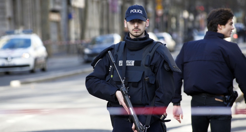 Reuters: Писмото бомба до офиса на МВФ в Париж е изпратено от Гърция