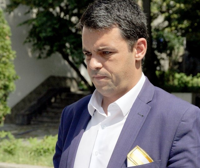 Пловдивски кмет се преби по стълбите в общината