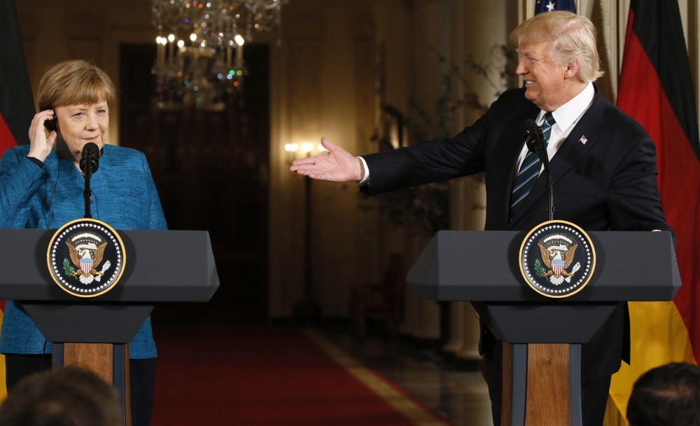 Ексклузивно от Вашингтон: Тръмп и Меркел не си стиснаха ръцете, но ето какво си говориха за горещите теми Украйна и НАТО (ВИДЕО)