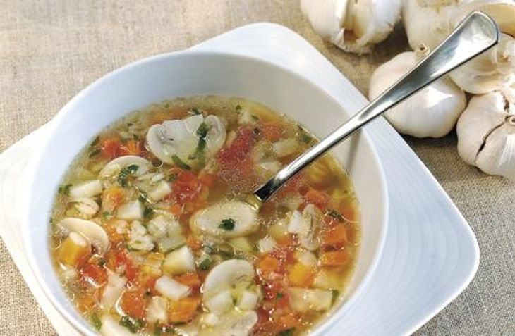 Забравете за болестите с тази вкусна гъбена супа с ечемичени ядки!