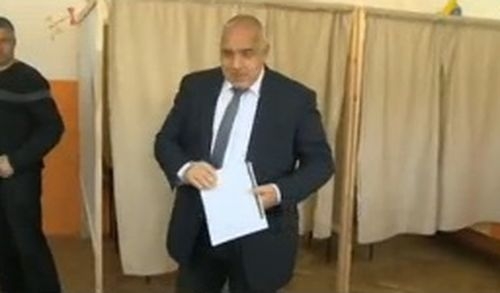 Бойко Борисов: Гласувах за една стабилна и единна България, от утре нацията да е като един човек! (СНИМКИ/ВИДЕО/ОБНОВЕНА)
