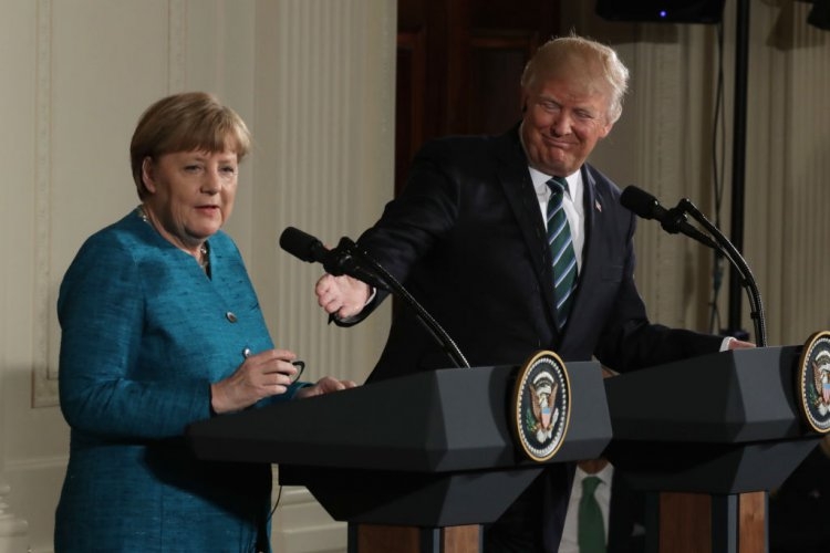 Sunday Times: Тръмп изпрати на Меркел сметка за $375 млрд.