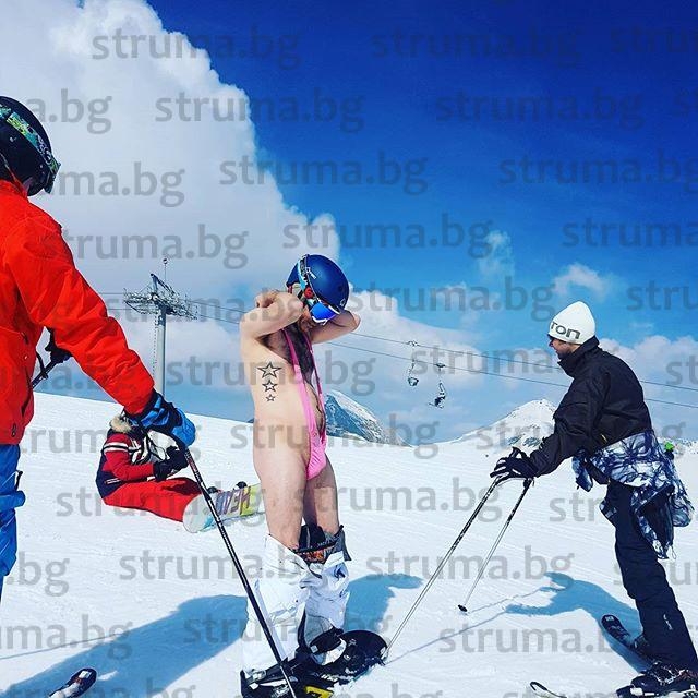 Тотален шок! Турист цъфна ГОЛ на ски писта в Банско! (СНИМКА 18+)