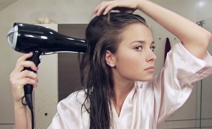 Експерти разкриха 10 безценни трикове, които всяка жена трябва да знае и приложи на косата си (СНИМКИ)