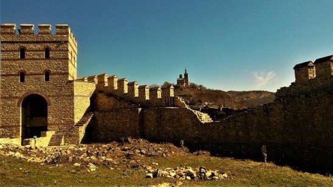 Отвориха крепостта Трапезица за туристи